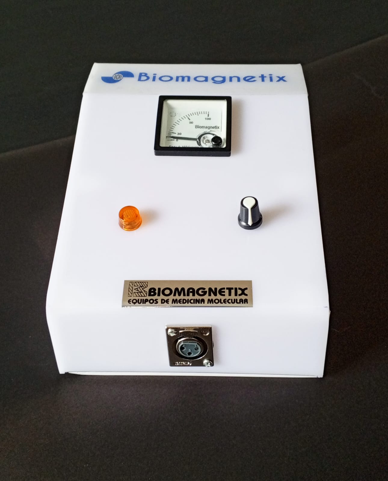Equipo Biomagnetix para terapia de iones